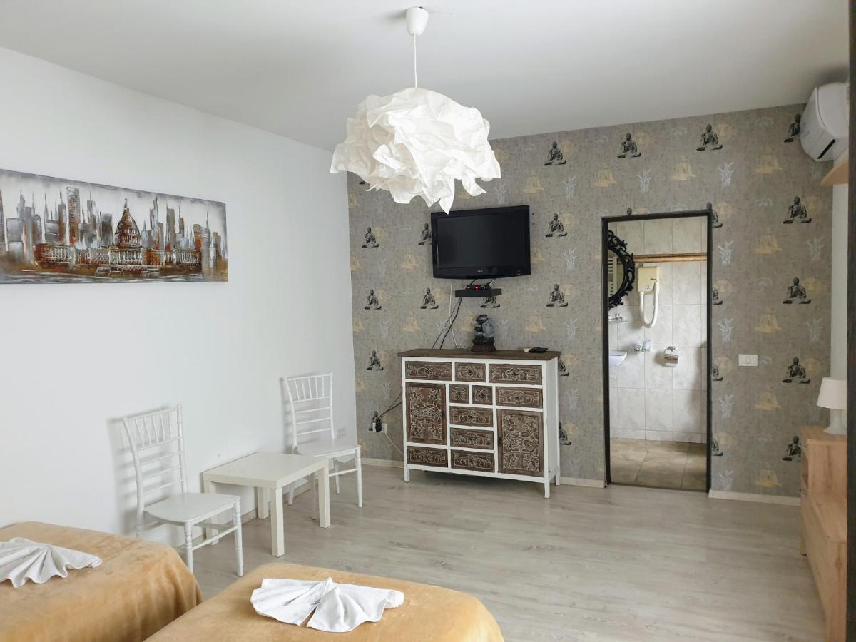Hotel Queen Βουκουρέστι Εξωτερικό φωτογραφία