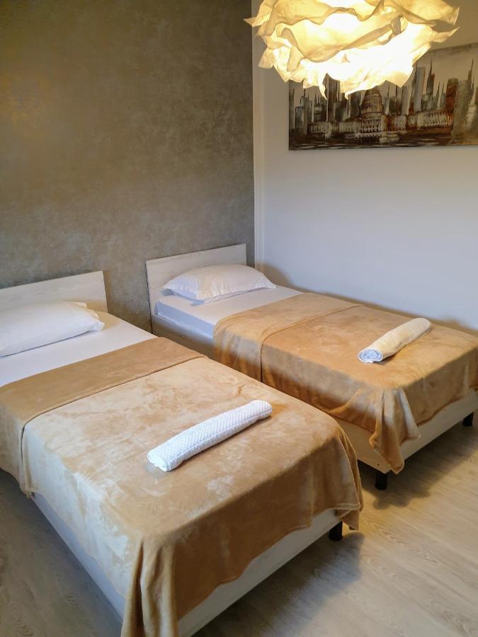 Hotel Queen Βουκουρέστι Εξωτερικό φωτογραφία