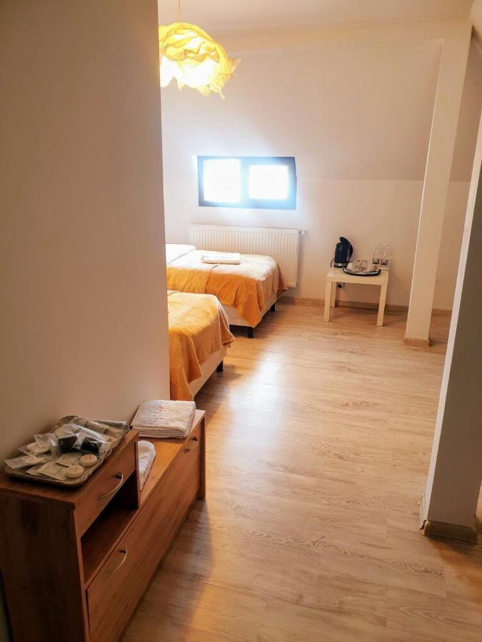 Hotel Queen Βουκουρέστι Εξωτερικό φωτογραφία